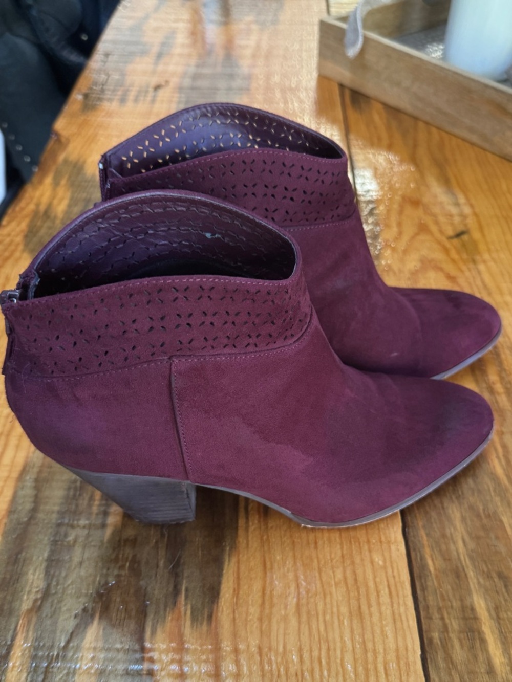 Violet & Red Burgundy Suede Ankle Boots Women’s Size 9 Perforated Detail